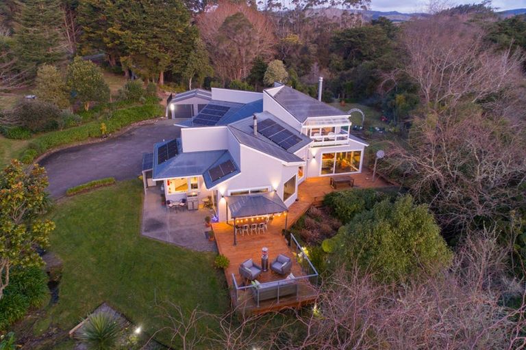 Photo of property in 6 Polson Hill Drive, Aokautere, Palmerston North, 4471