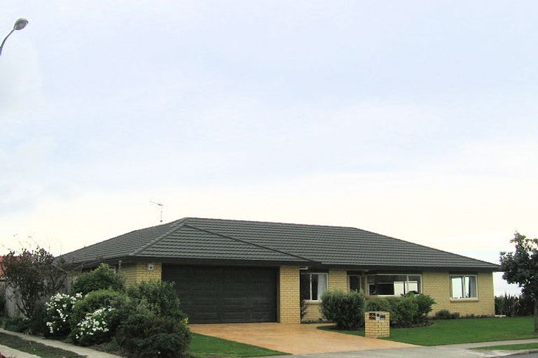 Photo of property in 15 Takahe Drive, Paraparaumu Beach, Paraparaumu, 5032