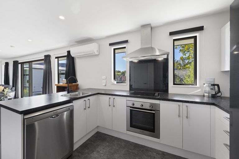 Photo of property in 2/8 Hurst Place, Parklands, Christchurch, 8083