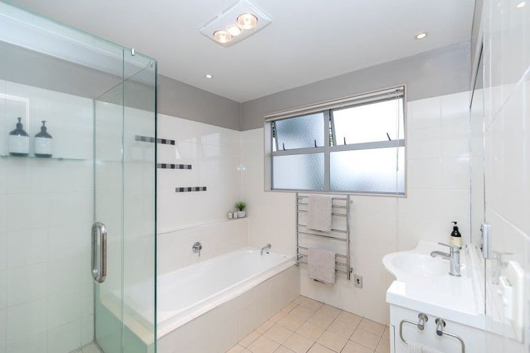 Photo of property in 9 Paget Lane, Dinsdale, Hamilton, 3204