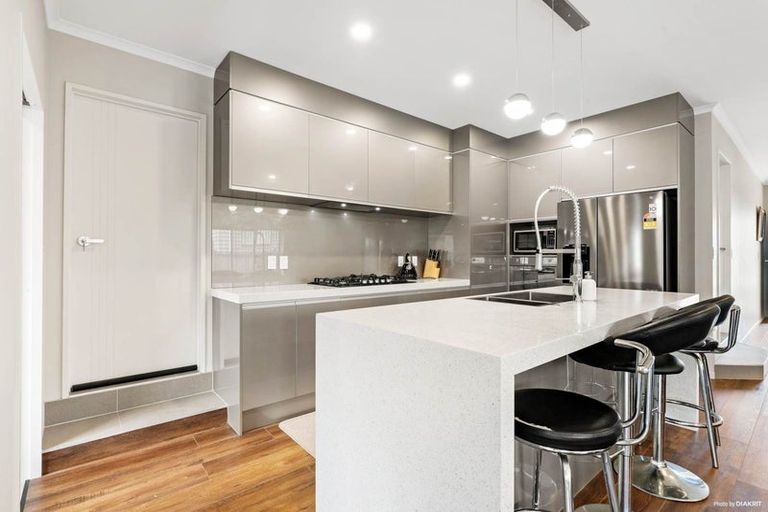 Photo of property in 12 Hangahai Road, Flat Bush, Auckland, 2019
