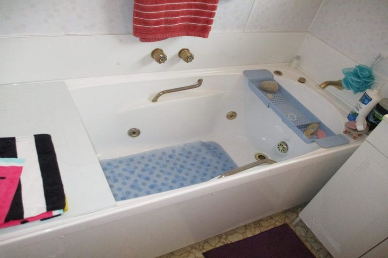 Photo of property in 117 Guy Street, Dannevirke, 4930