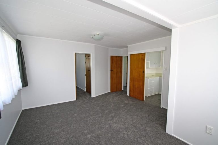 Photo of property in 5a Trafalgar Street, Westown, New Plymouth, 4310