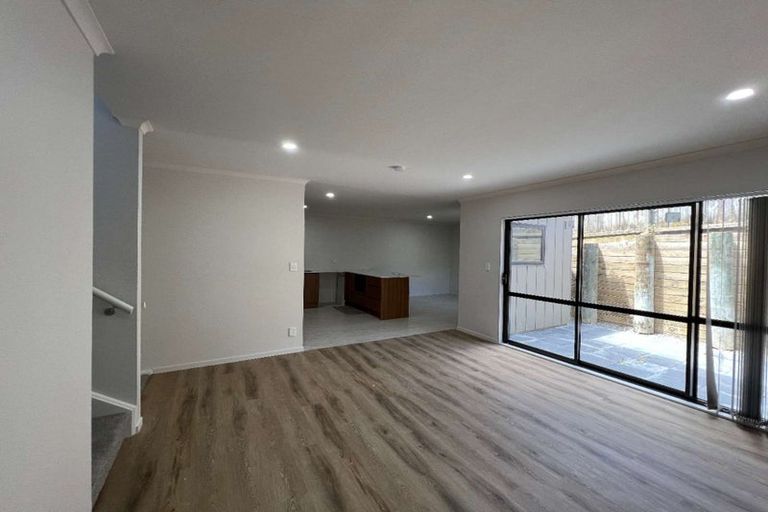 Photo of property in 5d Cosy Place, Howick, Auckland, 2014