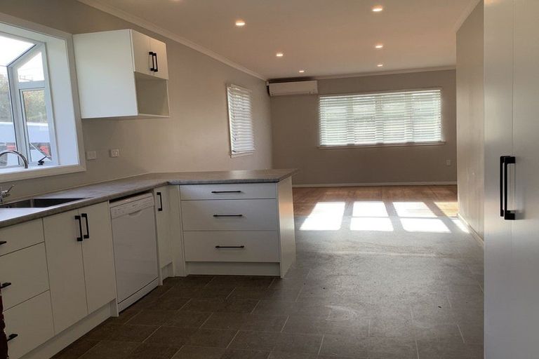Photo of property in 105 Main Road, Wainuiomata, Lower Hutt, 5014