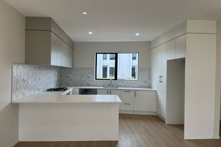 Photo of property in 57 Minhas Road, Papakura, 2110