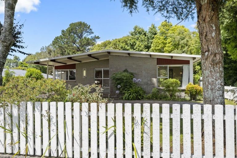 Photo of property in 9 Tawa Street, Inglewood, 4330