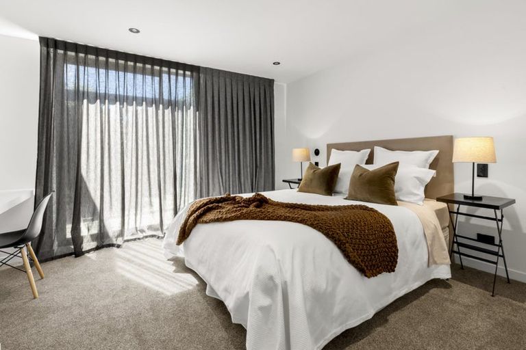 Photo of property in 53 Peninsula Road, Mangere, Auckland, 2022