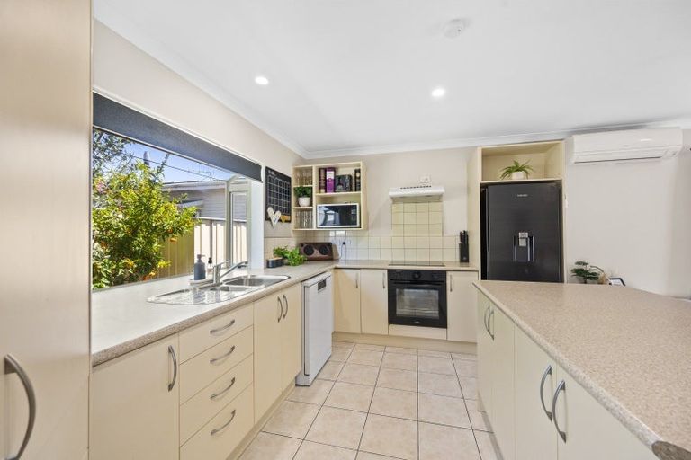 Photo of property in 9b Avenue Road, Greenmeadows, Napier, 4112