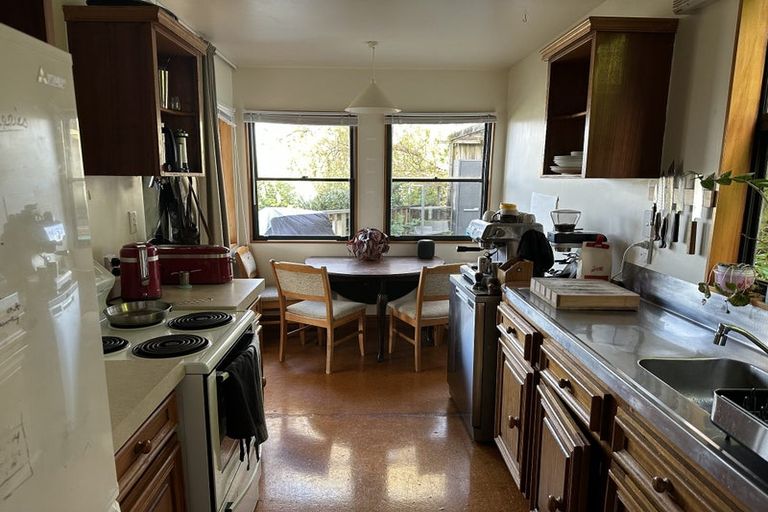 Photo of property in 66 Duncan Terrace, Kilbirnie, Wellington, 6022