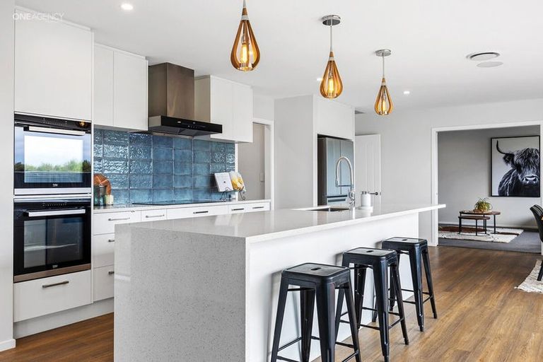 Photo of property in 7 Oakville Close, Rangiora, 7400