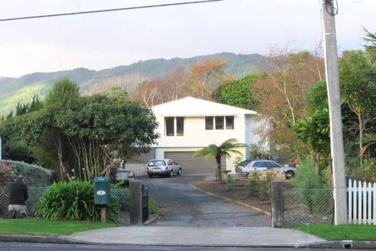 Photo of property in 15 Ngarara Road, Waikanae, 5036