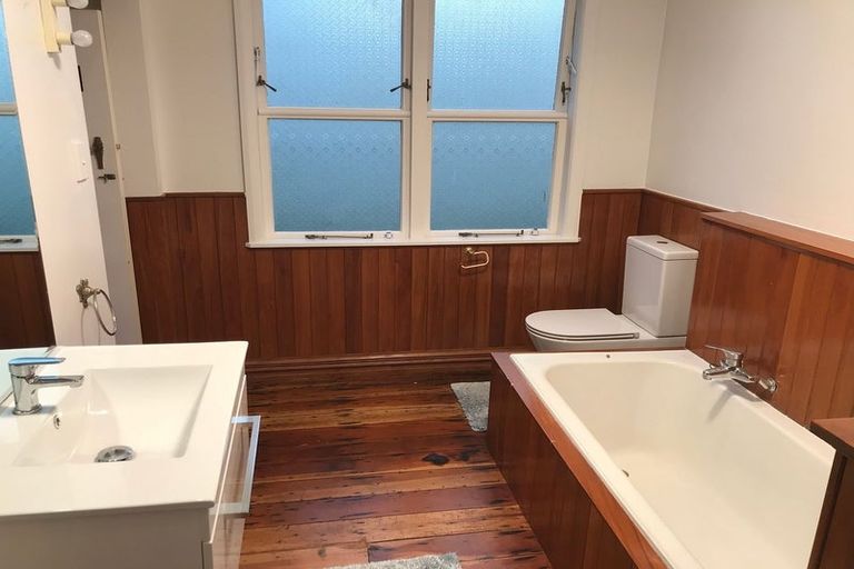 Photo of property in 56 Wellington Road, Hataitai, Wellington, 6021