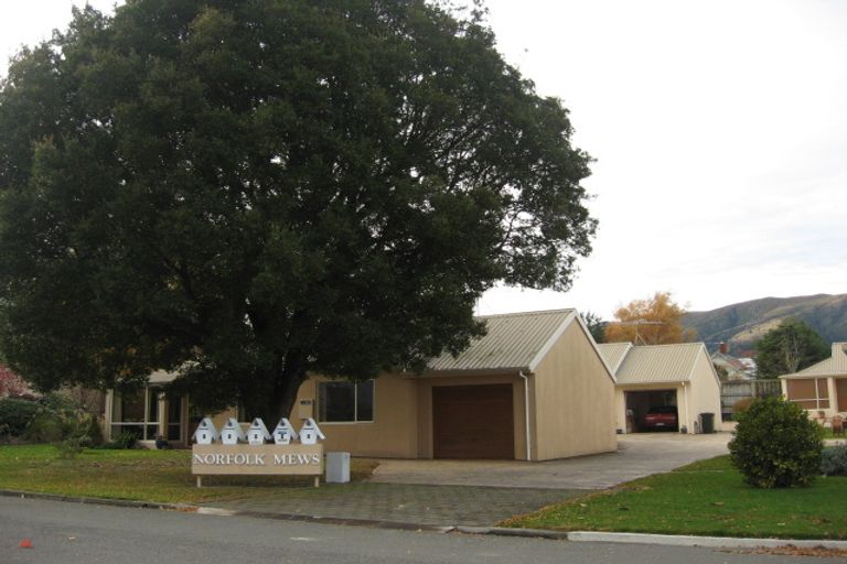 Photo of property in 2/2 Norfolk Street, Tapanui, 9522