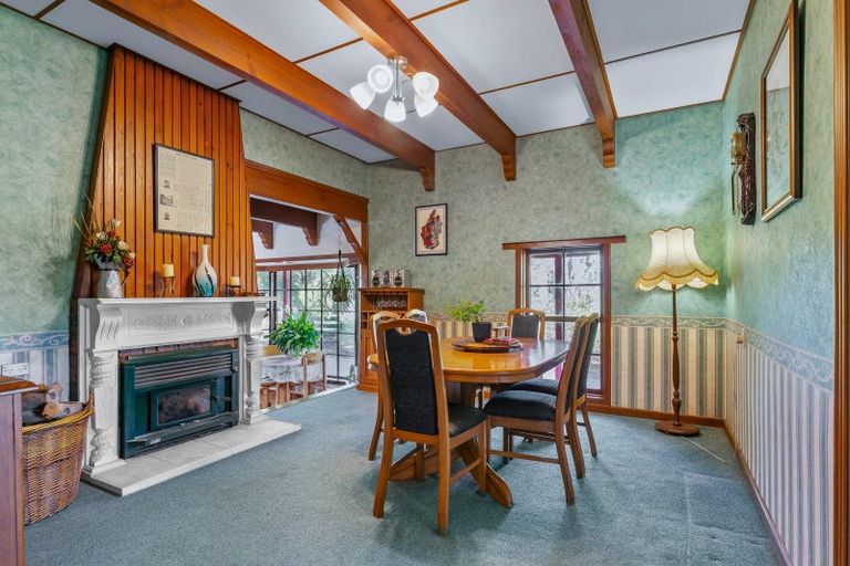 Photo of property in 389 Kawiu Road, Levin, 5510