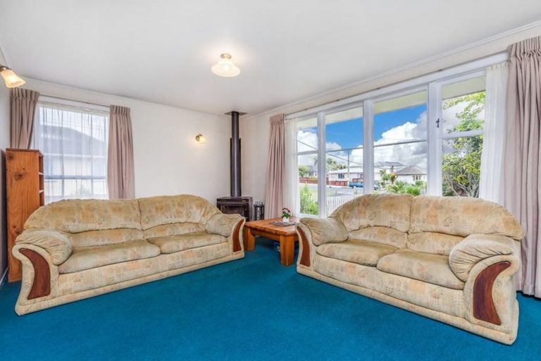 Photo of property in 29 Strid Road, Te Atatu South, Auckland, 0610