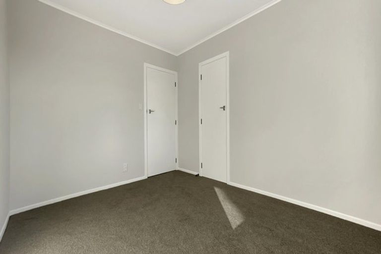 Photo of property in 52 Cyclarama Crescent, Massey, Auckland, 0614