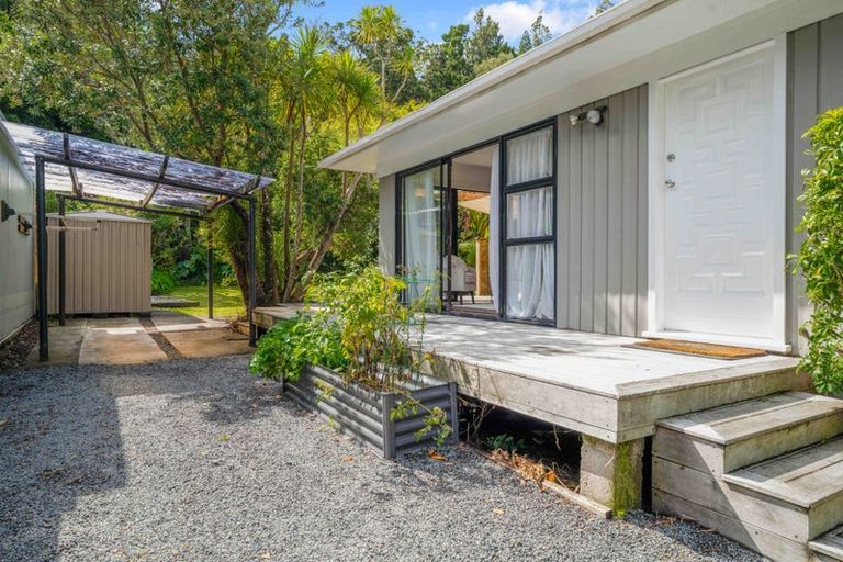 Photo of property in 15 Boylan Road, Titirangi, Auckland, 0604