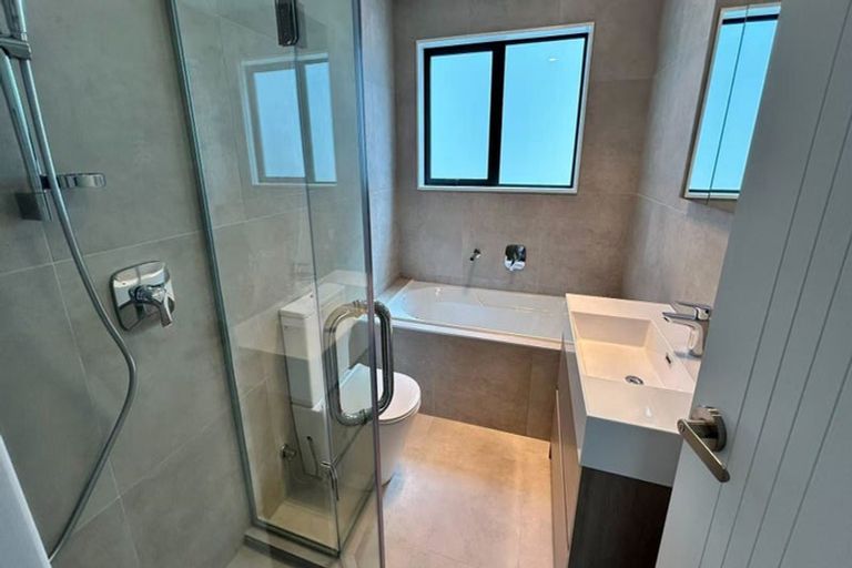 Photo of property in 17 Bardia Street, Belmont, Auckland, 0622