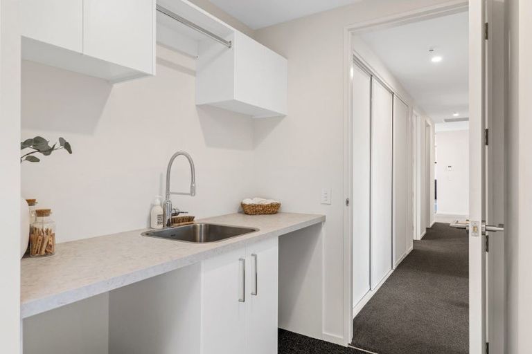 Photo of property in 100 Wairakei Road, Bryndwr, Christchurch, 8052