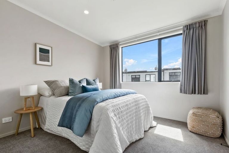 Photo of property in 7/6 Onekiritea Road, Hobsonville, Auckland, 0616