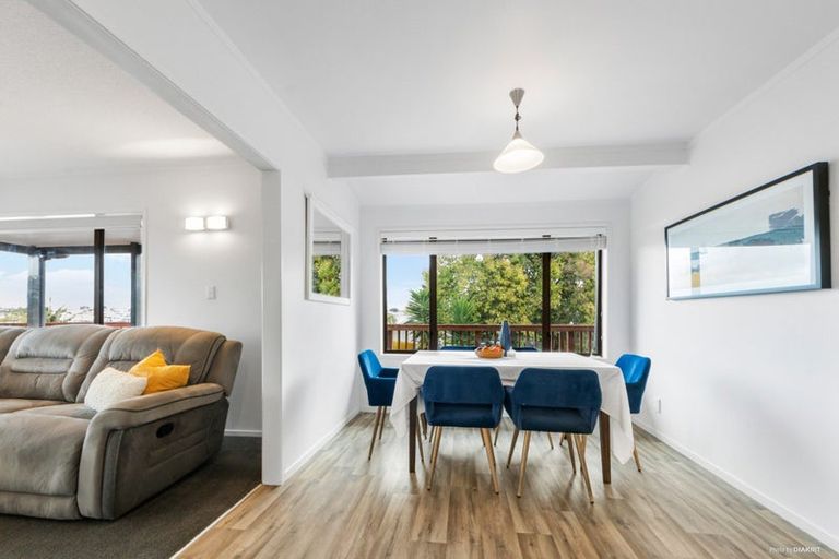 Photo of property in 6 Oreil Avenue, West Harbour, Auckland, 0618