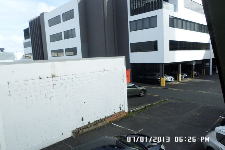 Photo of property in 469 Lake Road, Takapuna, Auckland, 0622