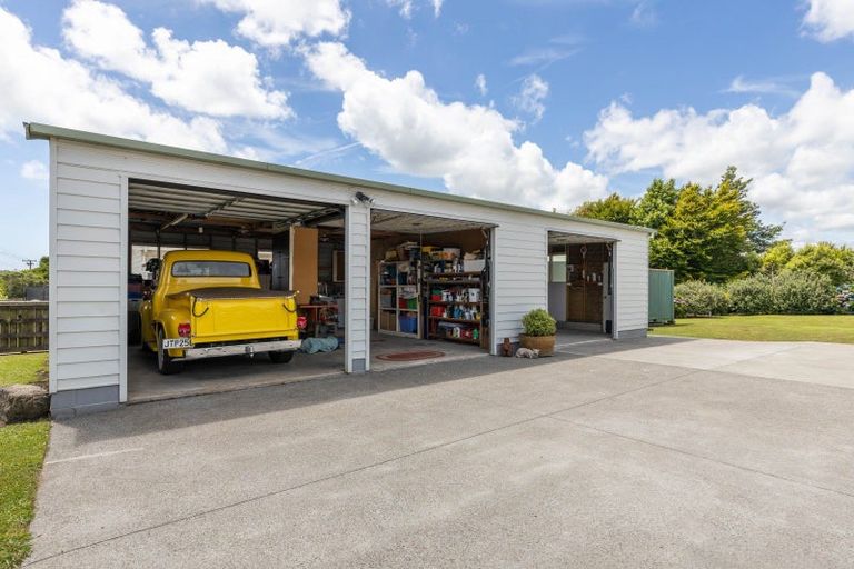 Photo of property in 1279 Egmont Road, Egmont Village, New Plymouth, 4372