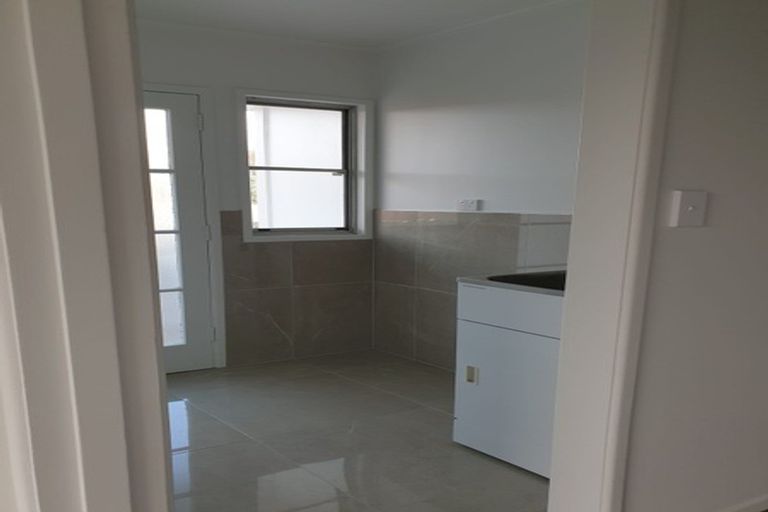 Photo of property in 43 Larne Avenue, Pakuranga Heights, Auckland, 2010