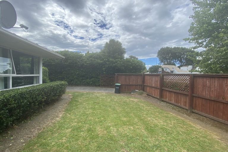 Photo of property in 35 Maidstone Road, Ilam, Christchurch, 8041
