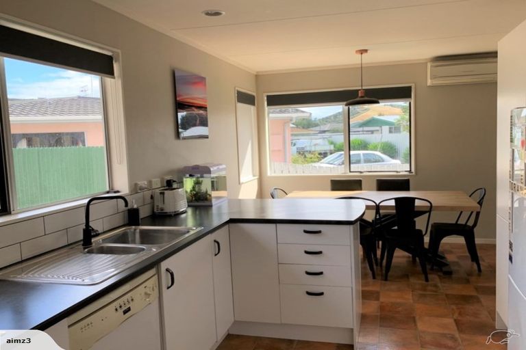 Photo of property in 31 Gilmour Place, Taradale, Napier, 4112