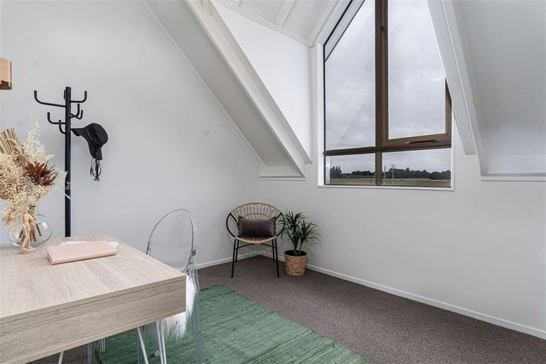 Photo of property in 342 No 1 Line, Tauwharenikau, Tauherenikau, 5771