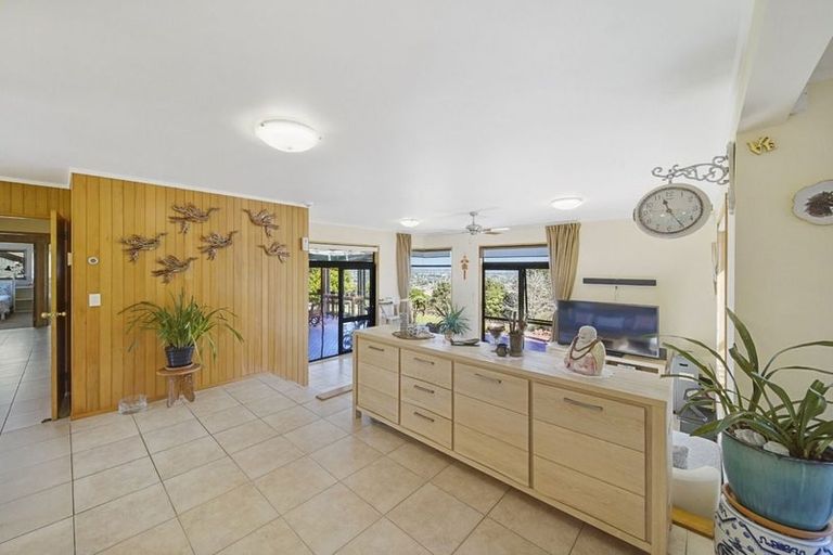 Photo of property in 307 Kaipara Road, Papakura, 2582