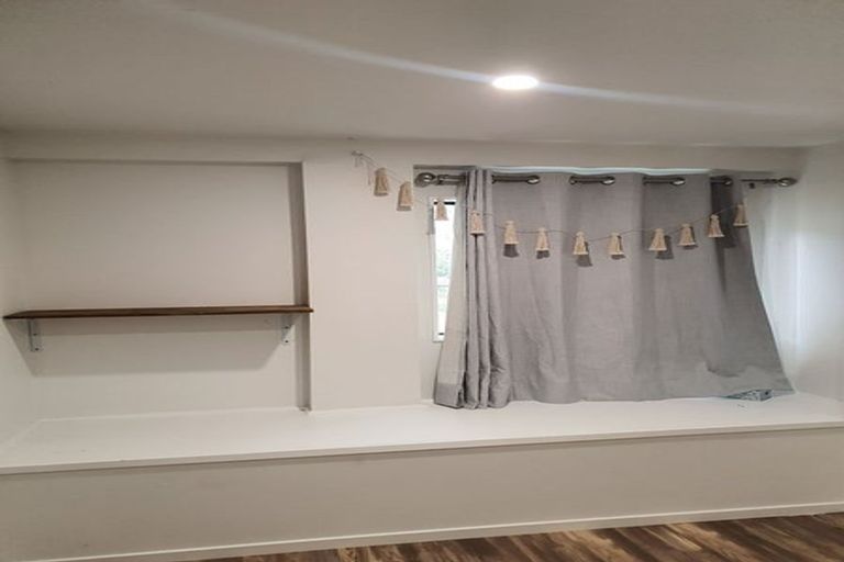 Photo of property in 18 Hydra Place, Glen Eden, Auckland, 0602