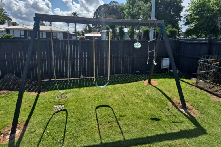 Photo of property in 122 Rowandale Avenue, Manurewa, Auckland, 2102