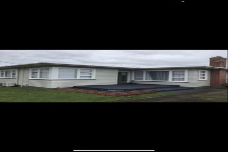Photo of property in 3 Pacey Avenue, Hawera, 4610