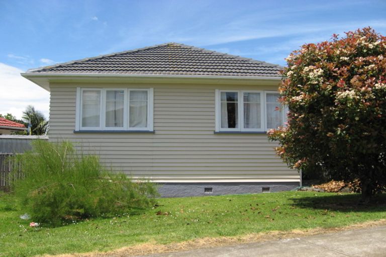Photo of property in 2/66 Miller Road, Mangere Bridge, Auckland, 2022