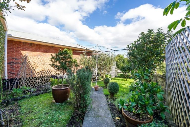Photo of property in 3/7 Lydia Avenue, Northcote, Auckland, 0627