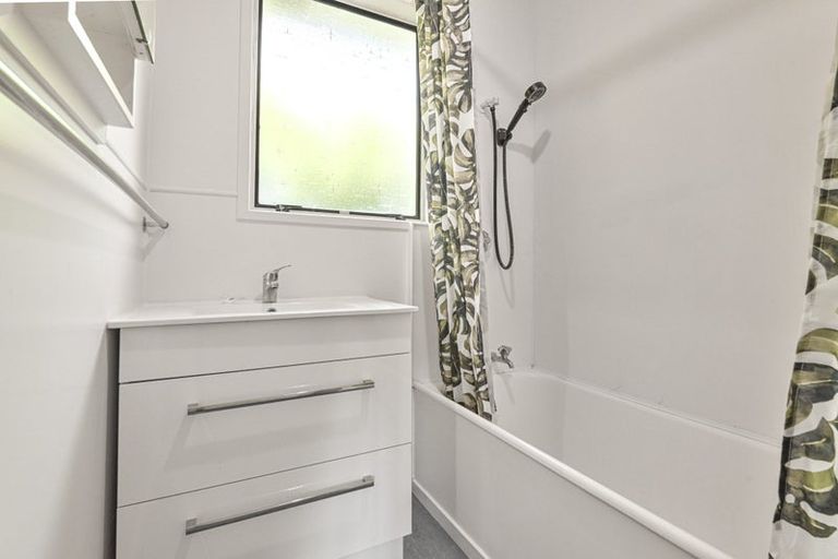 Photo of property in 805a Hastings Street North, Hastings, 4122