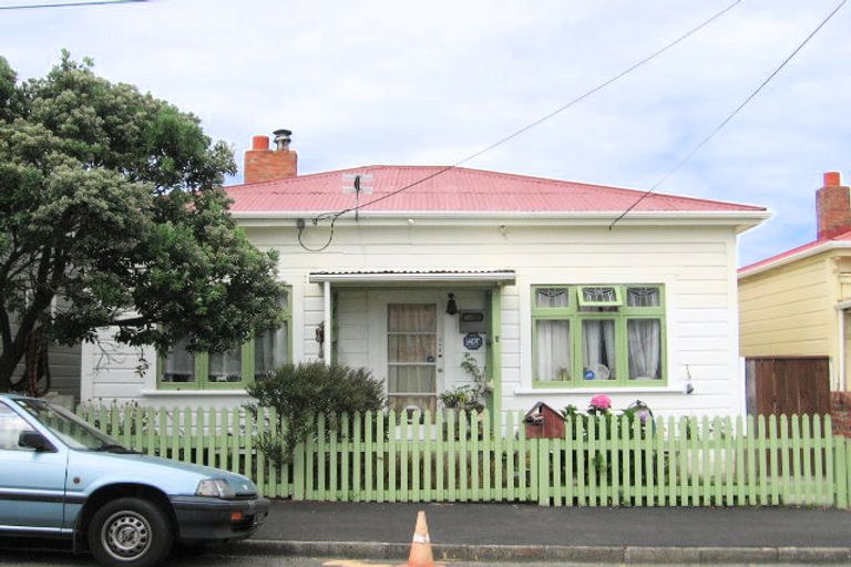 Photo of property in 7 Cardall Street, Newtown, Wellington, 6021
