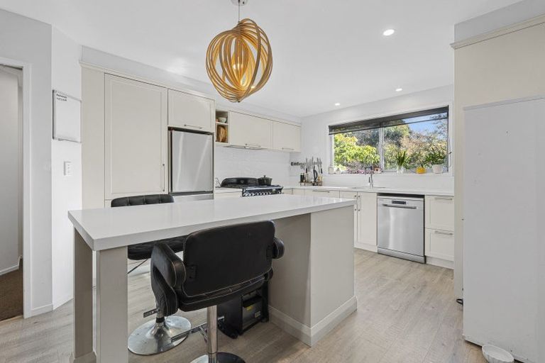 Photo of property in 198 Seaview Road, Westown, New Plymouth, 4310