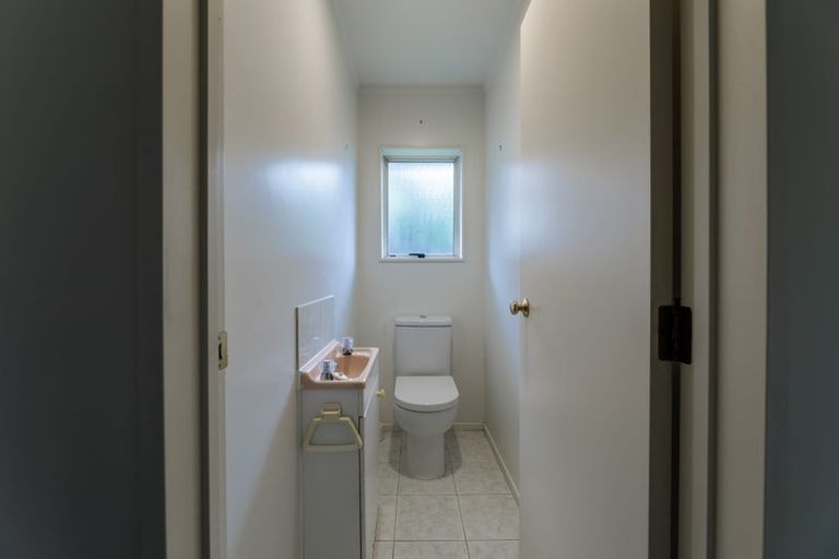 Photo of property in 25 Spinnaker Drive, Te Atatu Peninsula, Auckland, 0610