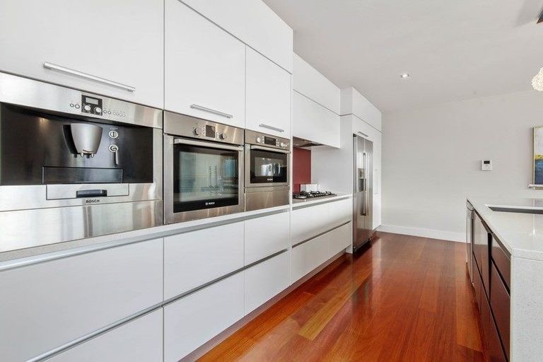 Photo of property in 45a Hallenstein Street, Queenstown, 9300