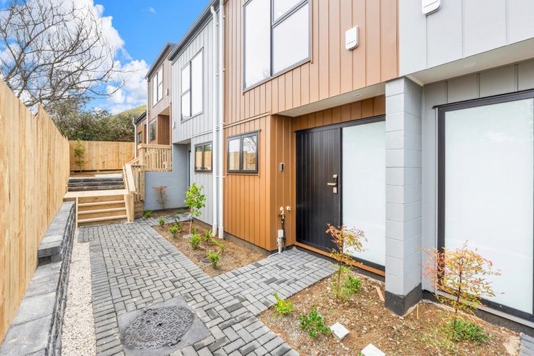 Photo of property in 48 Kapuka Road, Mangere Bridge, Auckland, 2022