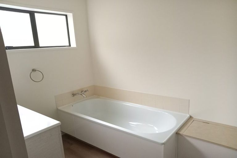 Photo of property in 14 Clementine Lane, Mount Pleasant, Christchurch, 8081