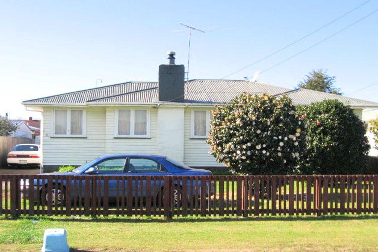 Photo of property in 33 Hill Crescent, Papakura, 2110