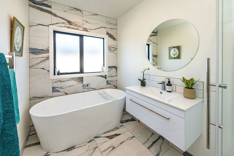 Photo of property in 4 Simon Street, Tawhero, Whanganui, 4501