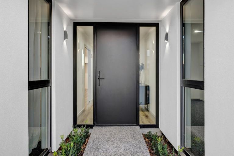 Photo of property in 74 Turuturu Road, Hawera, 4674