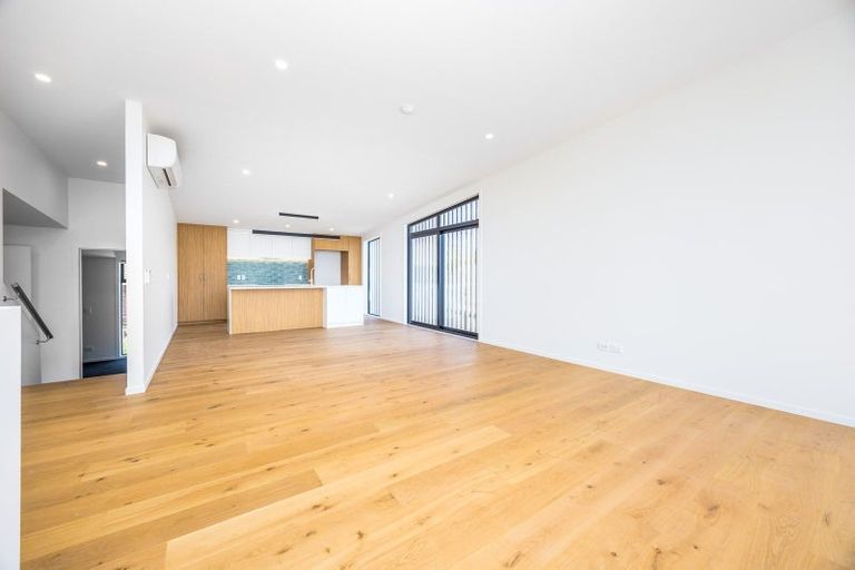 Photo of property in 771a East Coast Road, Northcross, Auckland, 0630