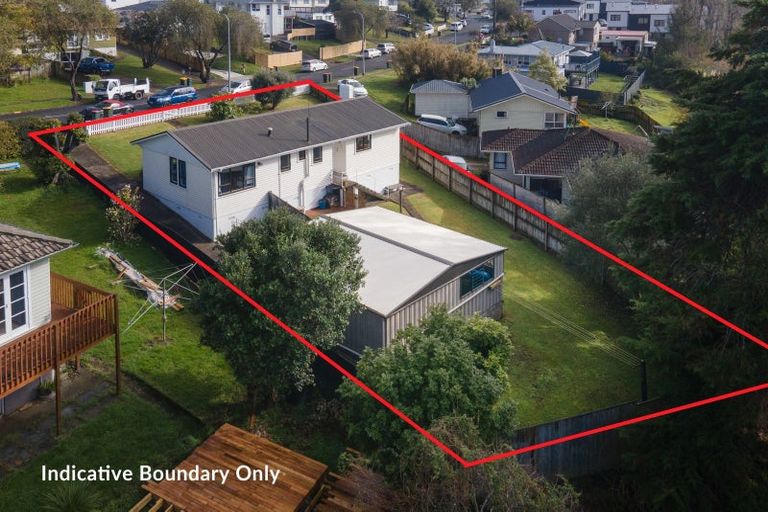 Photo of property in 42 Ennis Avenue, Pakuranga Heights, Auckland, 2010